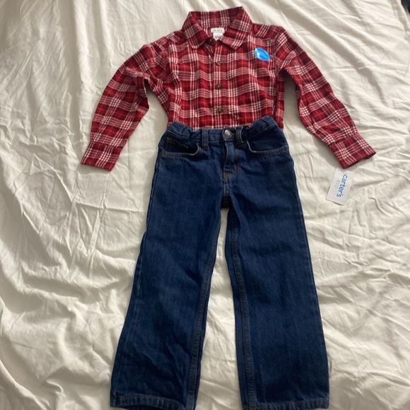 4T Carter’s Boys Outfit - Picture 2 of 11